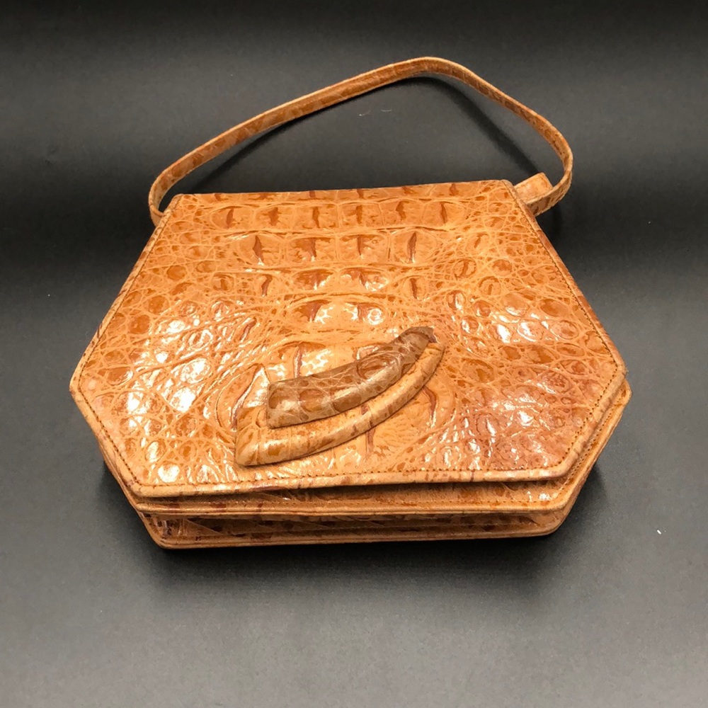 Barbara Bolan too crossbody